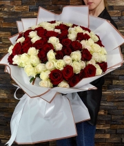 Изображение товара Букет роз 101шт красная+белая импорт